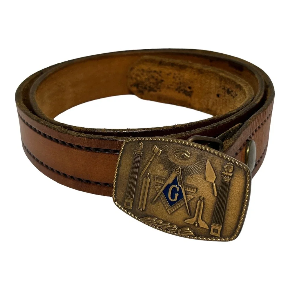 FREEMASON MASONIC MASON BELT BUCKLE VINTAGE 1981 Metal LEATHER BELT 31in SMALL